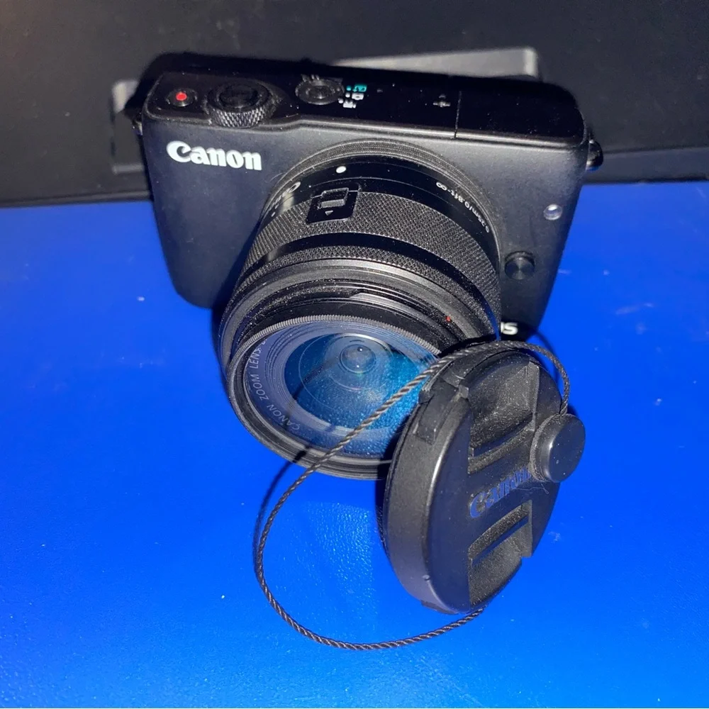 Canon EOS M10 Black Mirrorless Camera